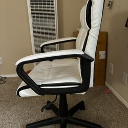 ***Used Amazon’s Choice Chair Already Built ***