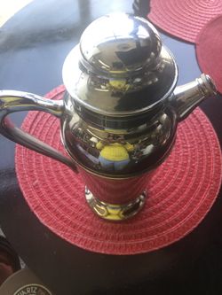 Vintage chrome mid century shaker for any liquid you want to shake or mix 25 inches tall