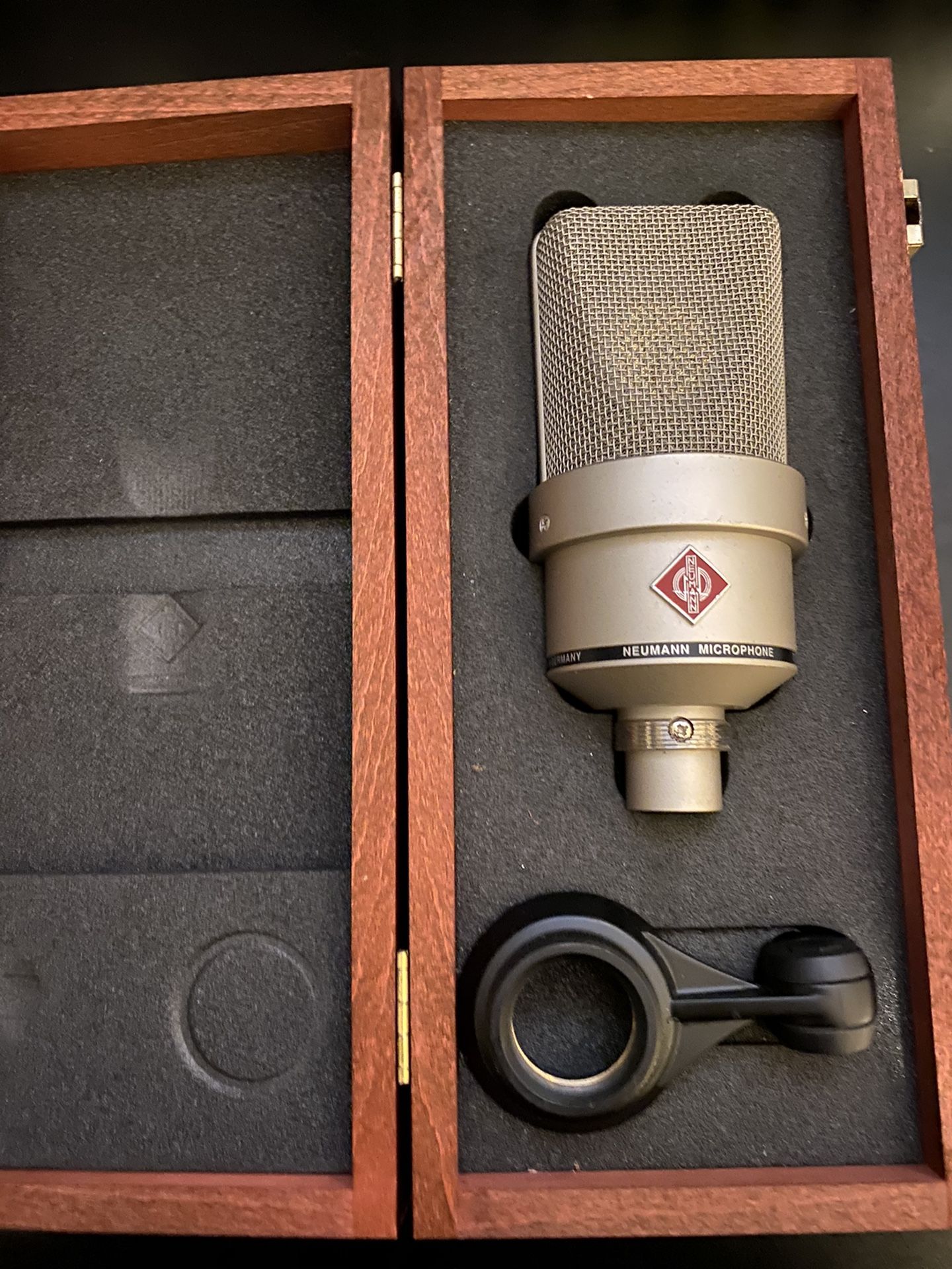 Neumann Tlm 103