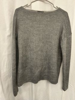 Theory S small grey faux fur pull over sweater
