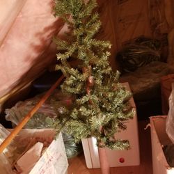 Primitive Christmas tree 4 Ft