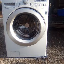 LG.Front Load Washer .White