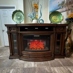 Beautiful fireplace /tv stand in excellent condition