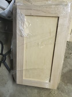 Cabinet doors varies in sizes