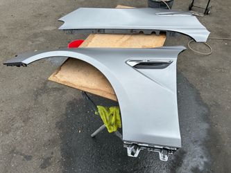 2013 BMW M6 left fender