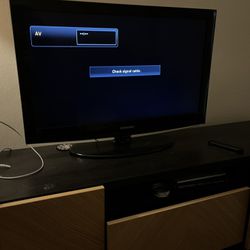 Samsung 32” LCD TV – $50 – Pick Up Today!