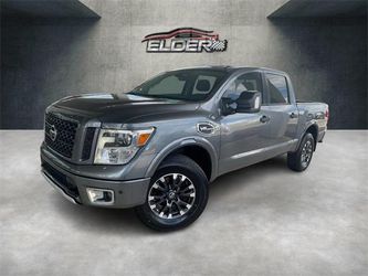 2017 Nissan TITAN