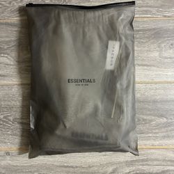 Dark Oatmeal Essentials shorts 35$ Size M