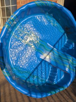 Pool swing.  piscina