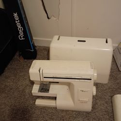 My Excel 23L New Home Sewing Machine