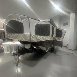 2023 Flagstaff 228SE