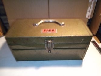 Vintage Park Green Metal Tool Box