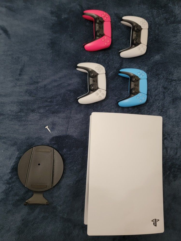 Playstation 5 Bundle With 4 Controllers $400 OBO