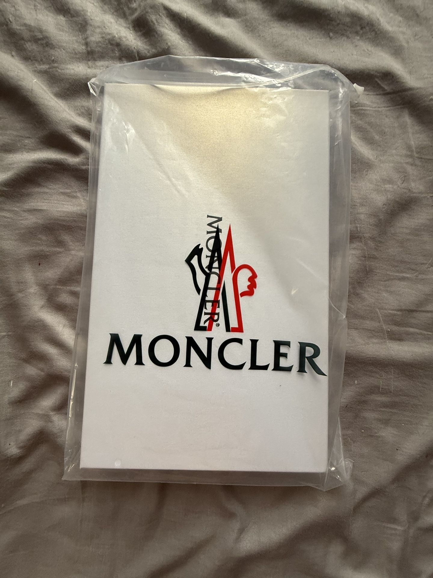 Moncler Women’s  Black Wool Knit Beanie With Pom Pom