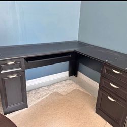 Mandolin Corner Desk 