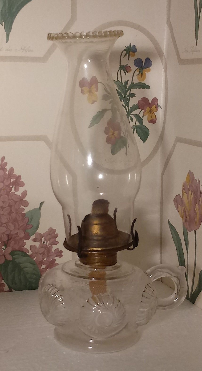 Vintage finger lamp