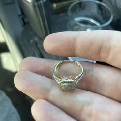 14k Gold Real Diamond Ring
