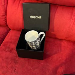 Roberto Cavalli. Home Cup 