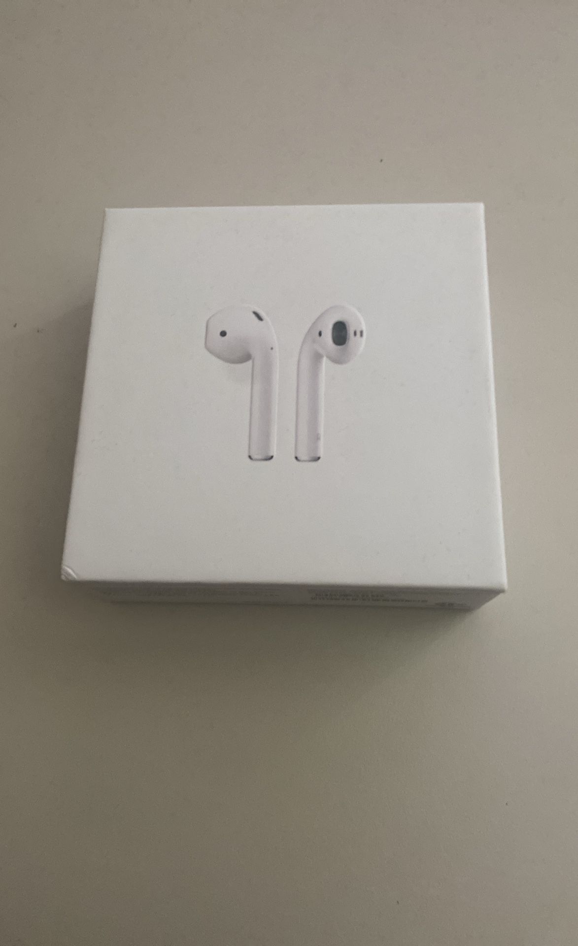 Apple AirPods 2nd Generation with Charging Case - White