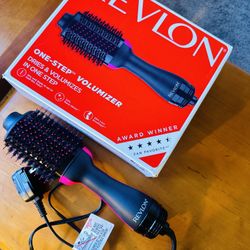 Revlon One-Step Hair Dryer & Volumizer – Mint Condition