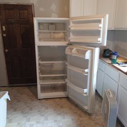 Refrigerator  White 