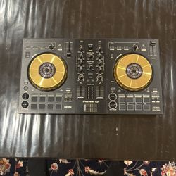 Serato Pioneer Dj With CR3-X Speakers 