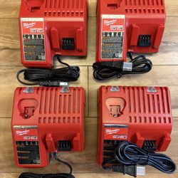Milwaukee M12 and M18 12-Volt/18-Volt Lithium Multi Battery Charger