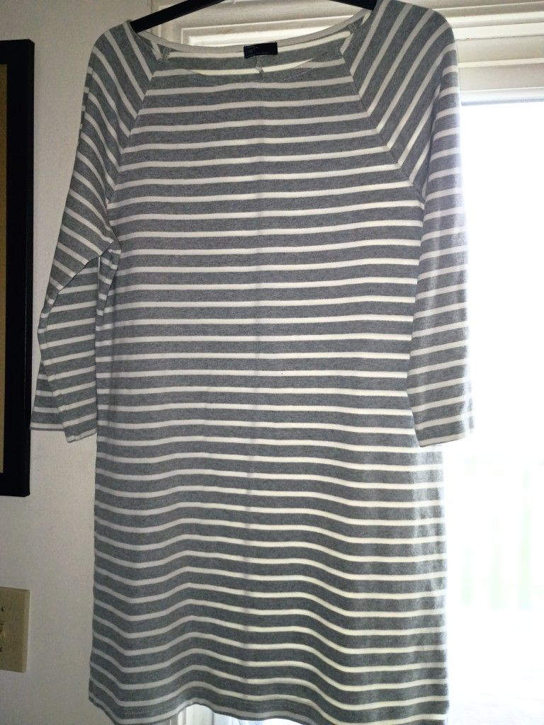 Women's Size XL Gap Gray Striped Dress ( Like New) Pick Up In Florence KY