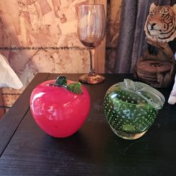 Vintage Murano Glass Green Apple Paperweight Bullicante Bubbles