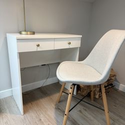 Vanity Table With Chair