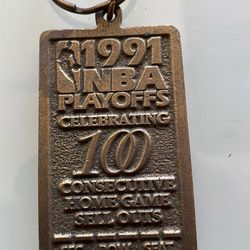 1991 commemorative keychain