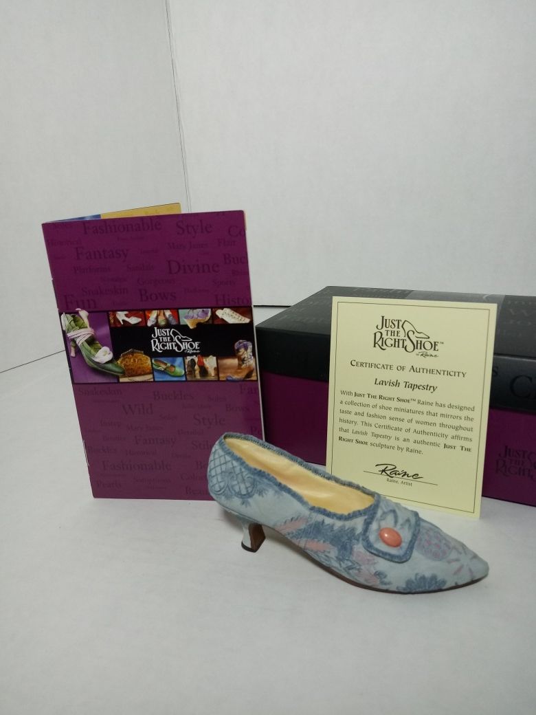 Just the Right Shoe Raine Originals Miniature Lavish Tapestry 25087 collection