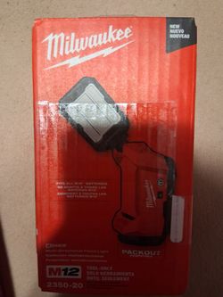 Milwaukee Flood Light