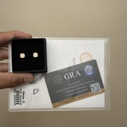 14kt VVS1 Circle Stud Earrings 