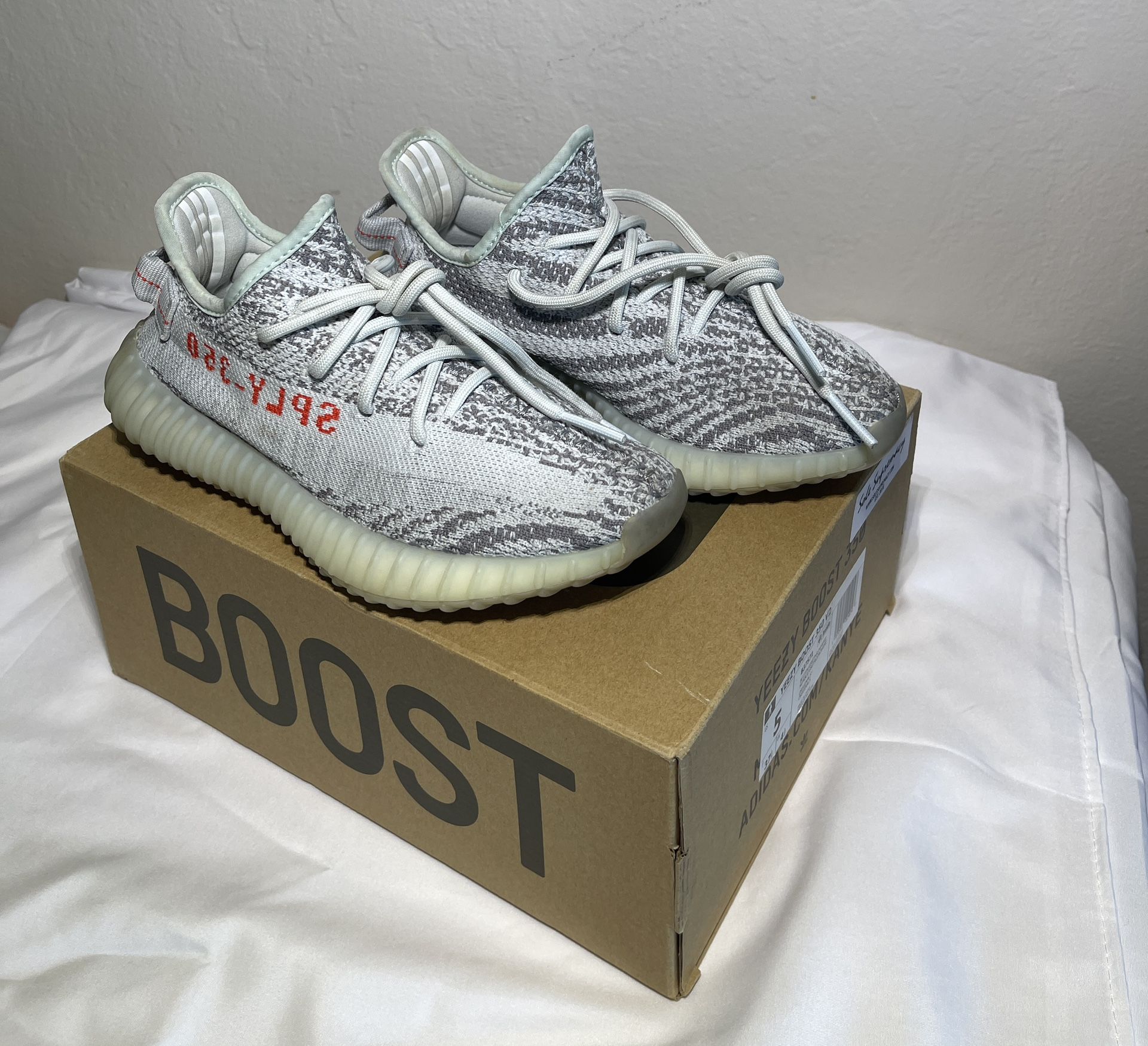 Yeezy 350 V2 Blue Tint 2017