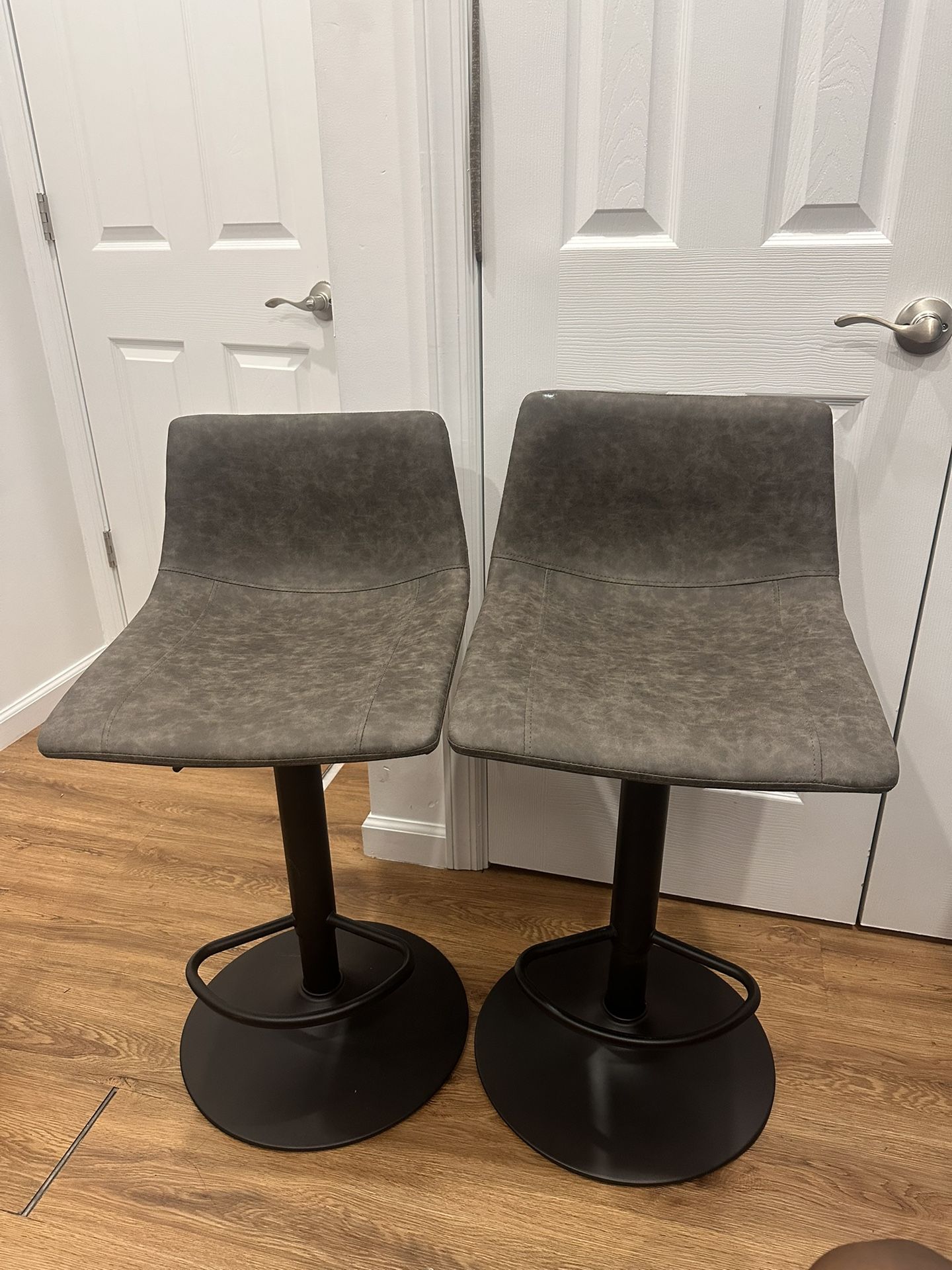 Set Of 2 Grey Bar Stools