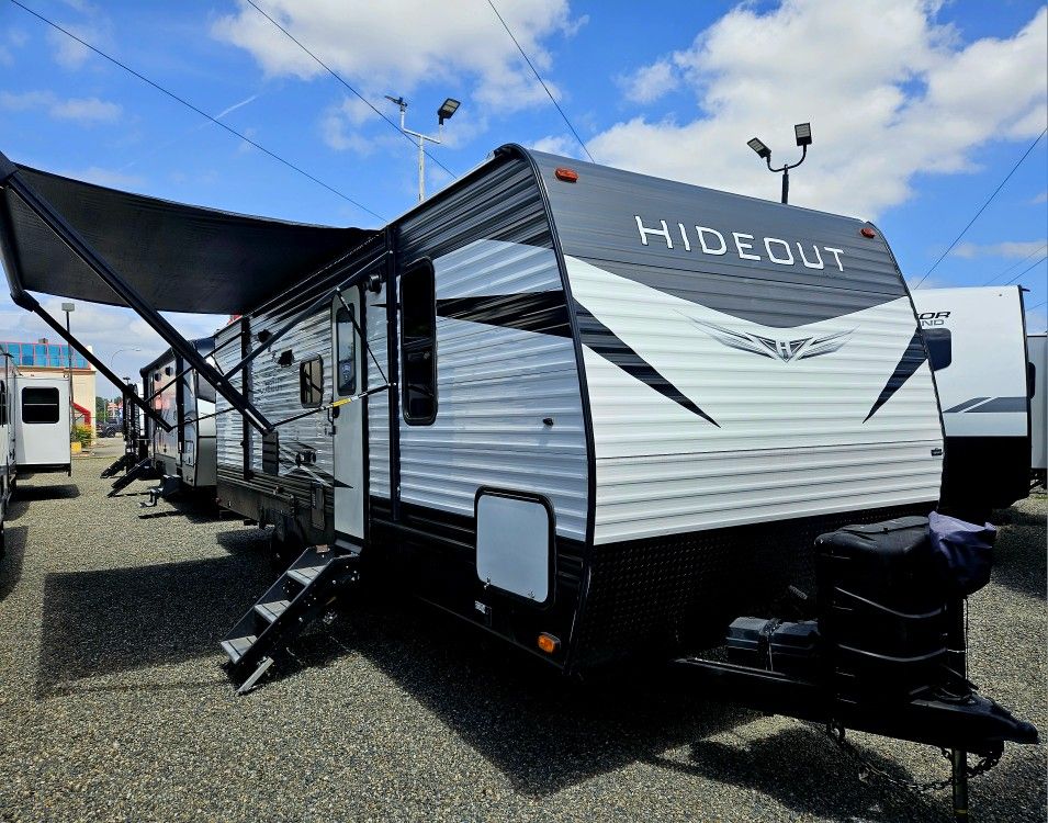 2021 Keystone Hideout 26BHWE