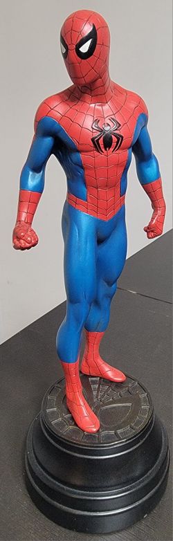 SPIDER MAN FIGURINE