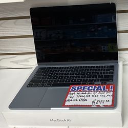 Apple MacBook Air 13” 2025 M4 Chip 256GB SSD 16GB Like New. AppleCare 6/9/26