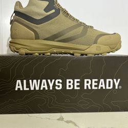 5.11 Mid boots Men Size 10