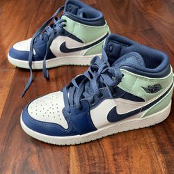 Jordan basketball top shoes boys