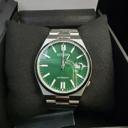 Green face citizen watch with links 