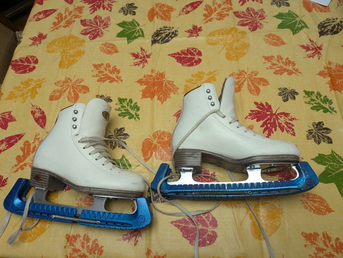 Reidel Size 1 Figure Skates