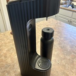 QARBO Sparkling Water/Beverage Machine