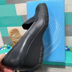 Nine West Cloud 9 Navy Suede and leather size 9.5 M