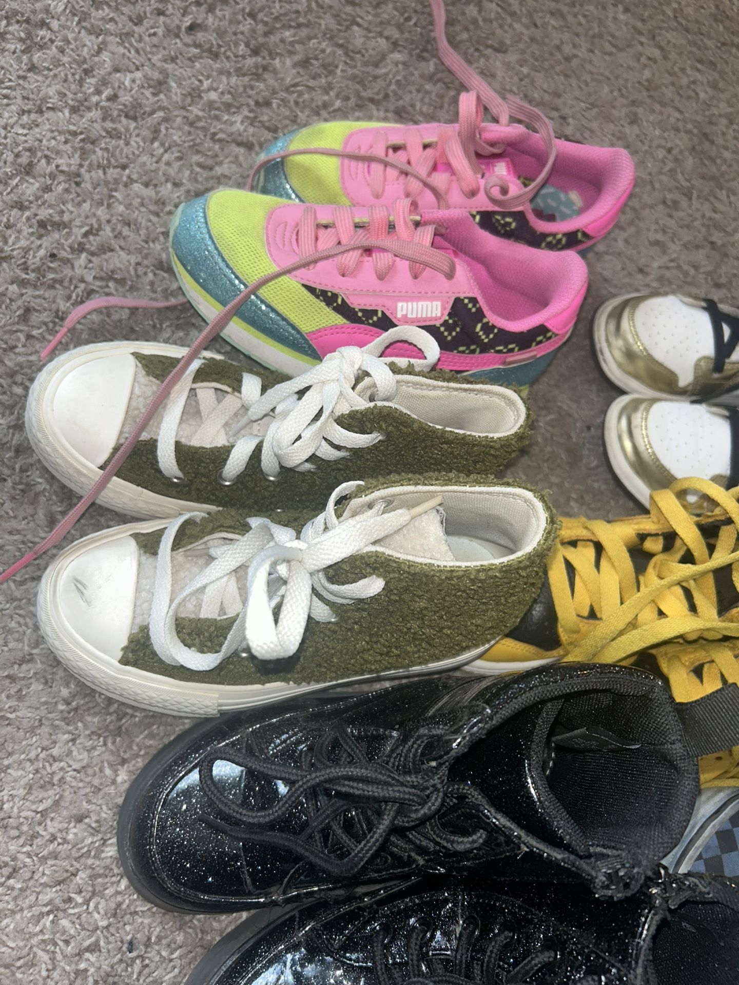 Infant And Youth Shoes 