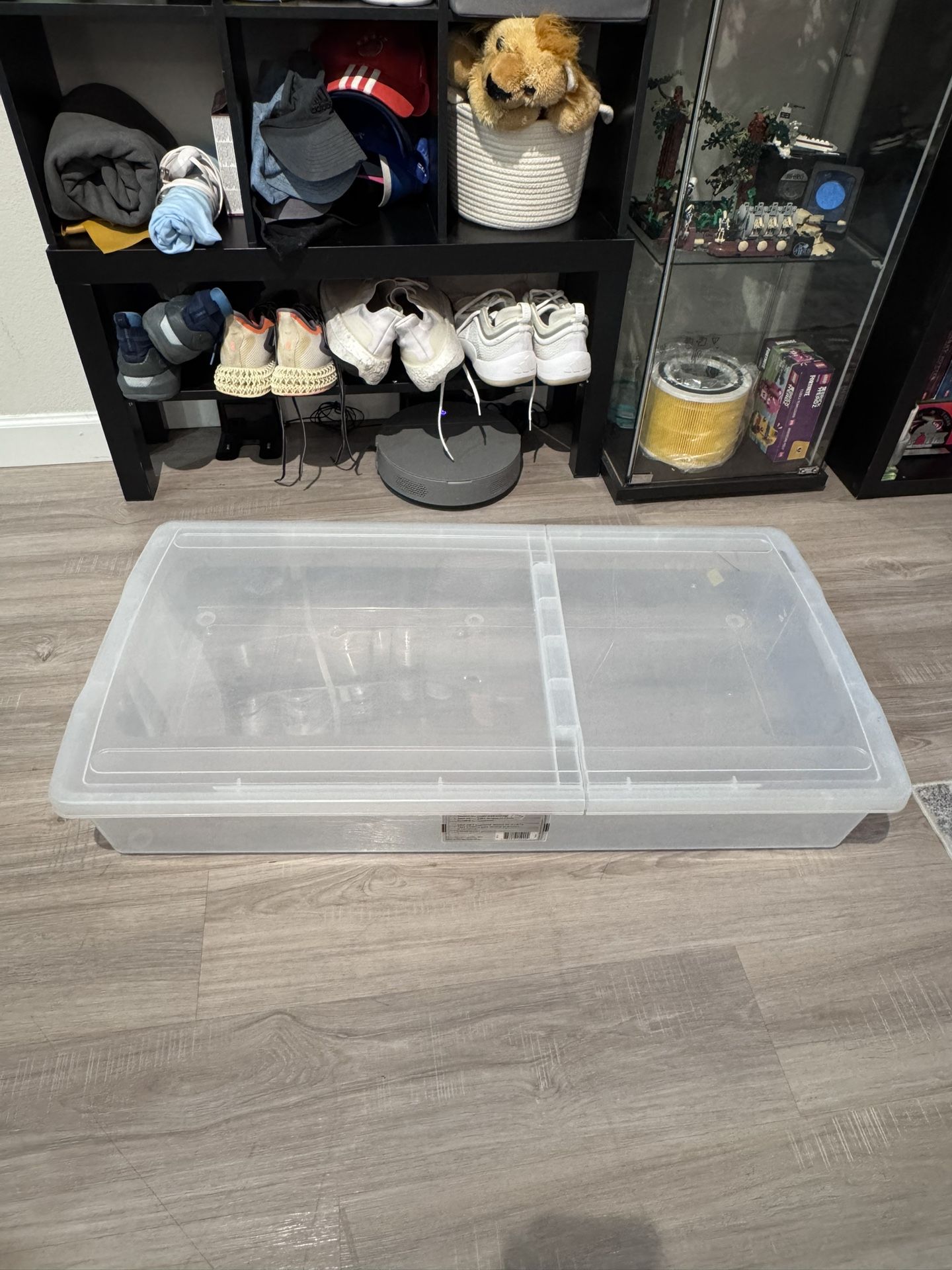 Under-Bed Storage Bin w/ Split Lid – 20”W x 39”D x 6.5”H (58 Qt)