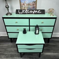 2 set piece solid wood retro green Mcm Nightstand and Dresser local pick up Roselle NJ