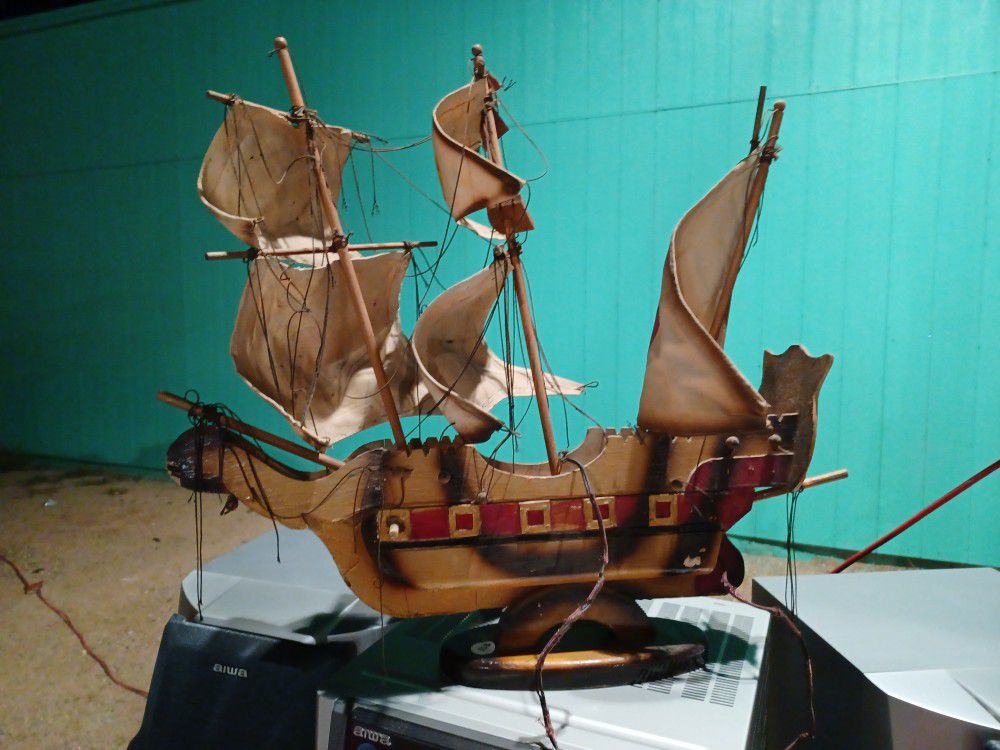 Vintage Pirate Ship Lamp