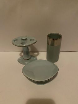 Designer Nicole Miller ceramic green & silver bath accessories